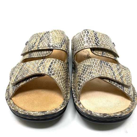 FINN COMFORT WOMENS JAMAIKA SOFT SANDALS - VIPERA MUSHROOM - Picture 3 of 8